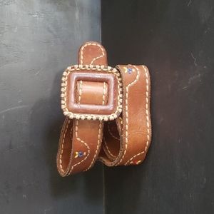 Fossil leather belt with embroidered flowers, fully adjustable